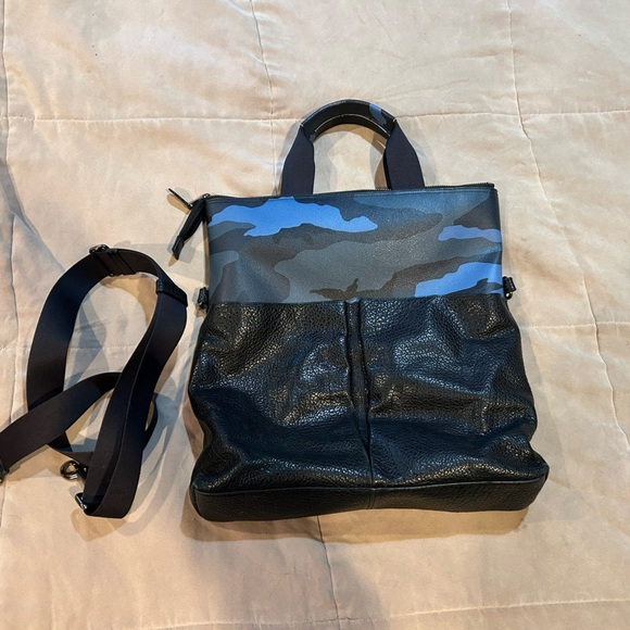 Coach F29736 Charles Foldover Tote Bag w/Camo Print & Shoulder Strap Blue Black